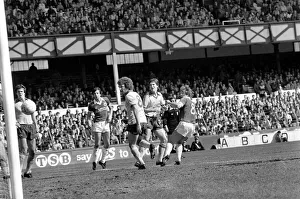 00220 Prints: Everton 2 v. Arsenal 1. April 1982 MF06-35-008 Local Caption Division 1 Football