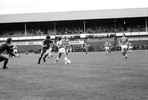 Everton 3 v. Leicester City 0. November 1984 MF18-08-106