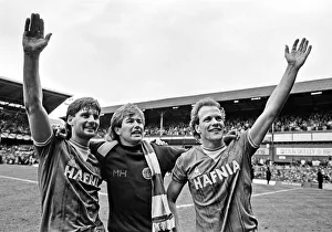 01045 Prints: Everton clinched the league title for the eighth time in their history with a 2-0 win
