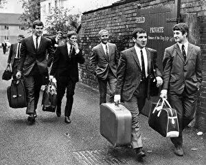 Images Dated 20th July 2021: Everton football team off to Wembley. The 1968 FA Cup Final was contested by West