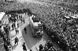 Everton team leave Allerton Station en route to St Georges Hall in Liverpool city centre