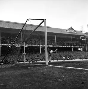 Everton v. Arsenal: A great goal for ArsenalIs Charlie George in the first minute of