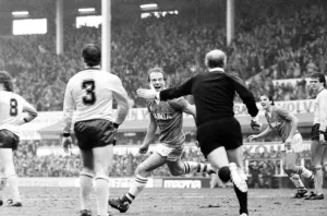 Everton v. Arsenal. March 1985 MF20-13-008 The final score was a two nil victory