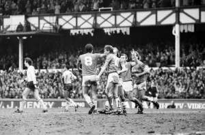 Everton v. Arsenal. March 1985 MF20-13-023 The final score was a two nil victory