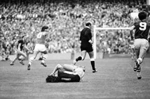 00235 Prints: Everton v. Aston Villa. October 1984 MF18-01-005 The final score was a two one