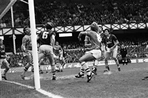 00235 Prints: Everton v. Aston Villa. October 1984 MF18-01-052 The final score was a two one