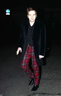 Awards Ceremonies Prints: Ewan McGregor Actor arrives at the Bafta Scotland Awards ceremony November 1997