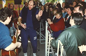 00275 Prints: Ex Marillion lead singer Fish performing at the HMV Shop on Northumberland Street