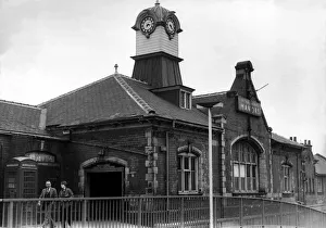 00399 Prints: The exterior of Manors Railway Station in Newcastle on 16th April 1980