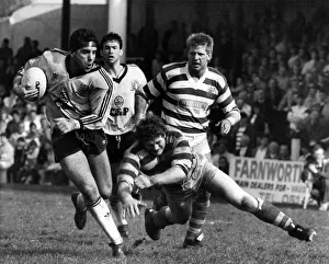Eyres Richards scores a try for Widnes during their rugby league match. April 1988