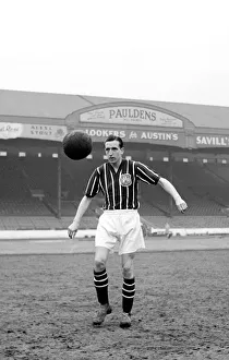 00265 Prints: FA Cup Final 1956. Manchester City player Ken Barnes warming up in his Wembley kit