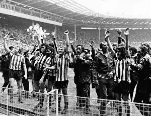 F A Cup Prints: FA Cup Final 73 Sunderland v Leeds Sunderland team wave to fans after their win