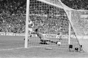 Double Prints: FA Cup Final at Wembley Stadium, Saturday 10th May 1986. Liverpool 3 v Everton 1