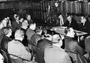 00133 Prints: Fairfields shipyard workers shop stewards in a meeting with Ian Stewart