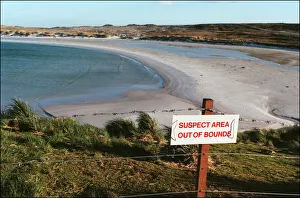 Sign Prints: Falkland Islands re-visited. Suspect Area out of bounds due to the war - 5th March 1999