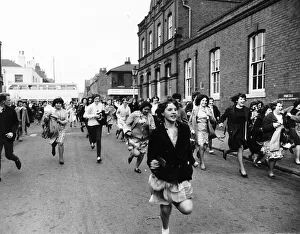 Beatlemania Prints: Fans of The Beatles, rush towards their car, outside thestudios of ABC TV in Birmingham