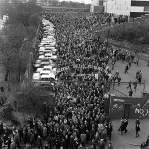 01407 Prints: Fans outside St James Park, Newcastle United stadium, Newcastle upon Tyne