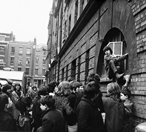 Fans trying to get into Liverpool town hall as crowds gathered outside for civic