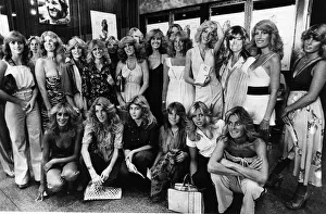 Farrah Fawcett Majors (3rd right) with look alikes 1978 Charlie