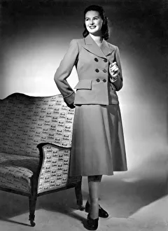 Fashion 1940 s: Nicoll clothes for late summer and early autumn