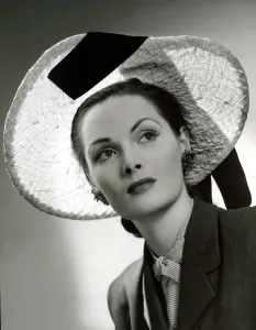 Fashion circa 1940 Natural plaited straw picture hat designed by Hugh Beresford