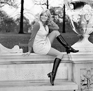 Fashion. Clothing. Woman. Monica Hahn modelling 69 / 11d boots. November 1969 Z11146-002