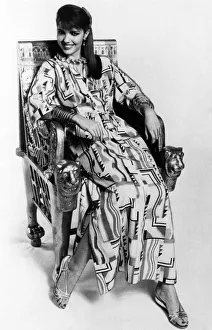 00023 Prints: Fashion: Fashions in the Nile style. Making clothes these days makes sense when you see