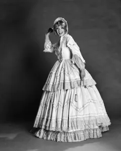 00051 Prints: Fashion / Old. Beverley Pilkington in Crinoline'dress. January 1975 75-00423
