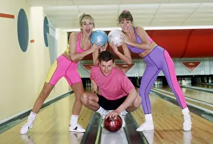 Fashion sportswear 1989 models in ten pin bowling alley multi coloured shorts crop tops