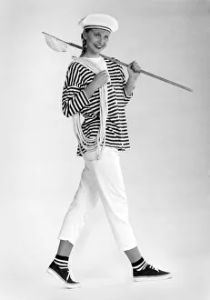 00025 Prints: Fashion - Trousers set sail on the nautical look with short cropped white leggings