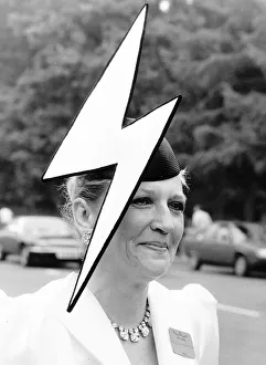 1980s Fashion Prints: Fashionable racegoer with lightning hat at Royal Ascot June 1986