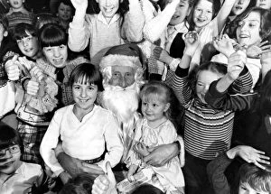 00521 Collection: Father Christmas at East Kilbride youth club. Santa, Archie McGibbon