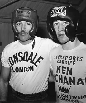 01518 Collection: Featherweight boxer Jackie Turpin (left) seen here with World Lightweight Champion Ken