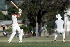 00022 Prints: February 1990 90-1082-026 International Test Match Cricket. West Indies vs England
