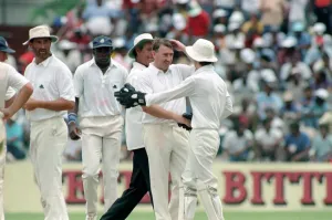 00022 Prints: February 1990 90-1082-051 International Test Match Cricket. West Indies vs England