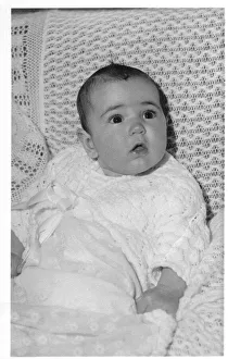 00627 Prints: FEE £150 UP TO 1 / 4 PAGE Dustbin Baby Michelle Rooney tracks down her birth