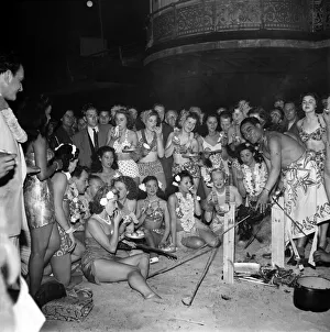 Felix Mendelssohn holds midnight beach party for Pulu Moe who has been with his band for