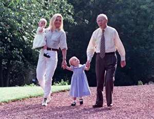 FERGUS MCCANN AUG 1998 The Celtic MD WITH HIS WIFE ELSPETH MCCANN AND THEIR DAUGHTERS