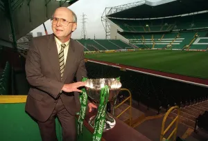 Coca Cola Cup Prints: FERGUS McCANN December 1997 WHO IS SELLING SOME OF HIS SHARES AT CELTIC
