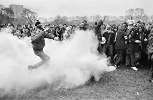 01169 Prints: The Festival of Life'meeting arranged by the CND held at Victoria Park in