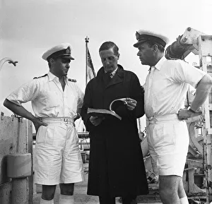 Film The Yangtse Incident 1957 Richard Todd John Kerans DSO and Richard Leech
