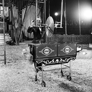 Filming of Circus of blood. Diana Dors is sawn in half 31st October