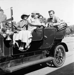 00020 Prints: Filming of Genevieve L - R Kay Kendall - Dinah Sheridan