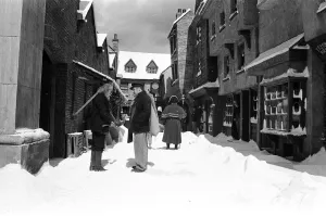 00894 Prints: Filming of Oliver! at Shepperton studios. The scene which should have been shot in mid