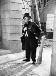 00868 Prints: Filming of Pygmalion, directed by Anthony Asquith and Leslie Howard