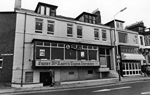 Filthy McNastys Liquor Emporium, Whitely Bay. 10th October 1982