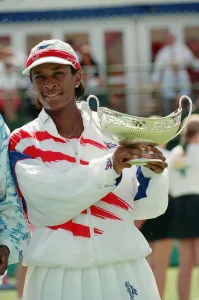 01065 Prints: The final of the DFS Classic Tennis Championship at the Edgbaston Priory