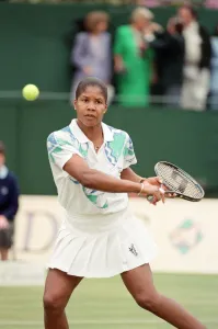 01065 Prints: The final of the DFS Classic Tennis Championship at the Edgbaston Priory Club