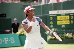 01065 Prints: The final of the DFS Classic Tennis Championship at the Edgbaston Priory between Lori