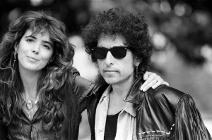 Fiona Flanagan and Bob Dylan attend a photocall for their film Hearts of Fire